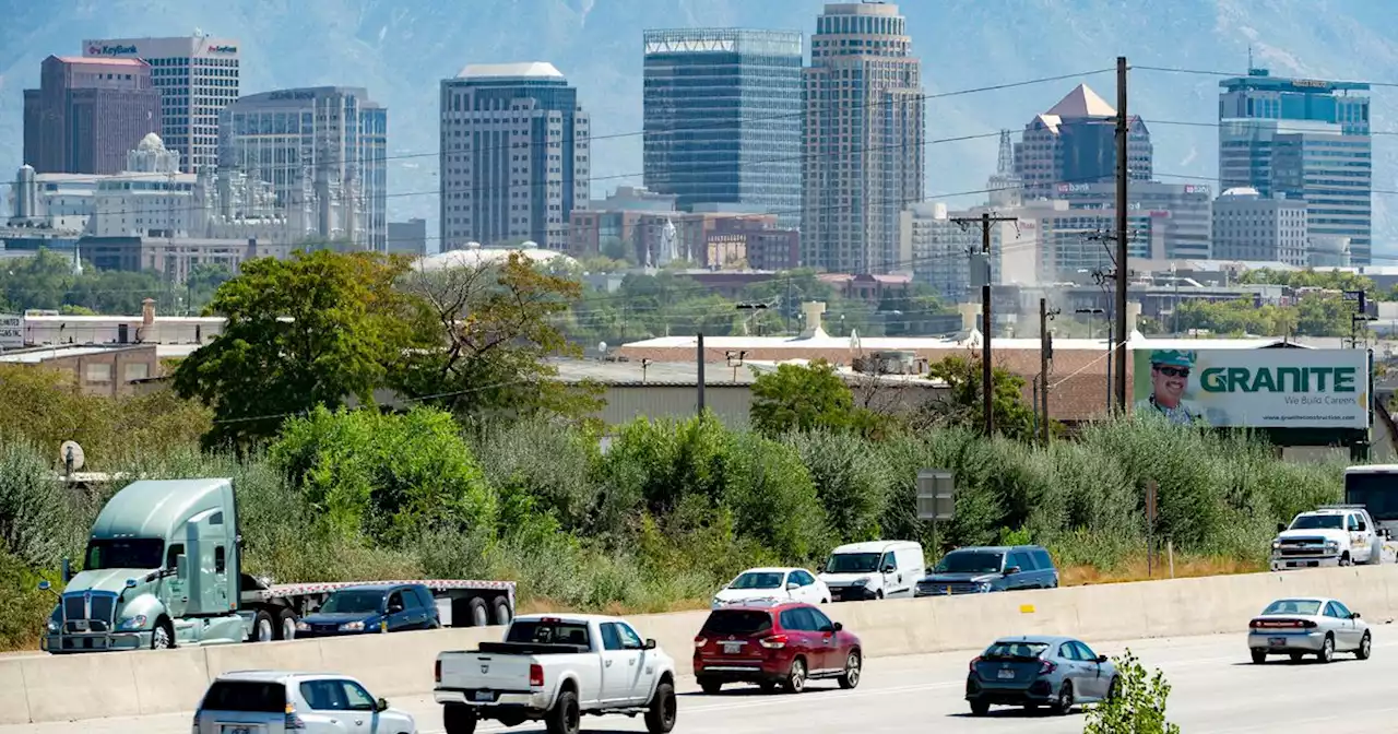 Man killed by debris from vehicle on I-15 near Roy