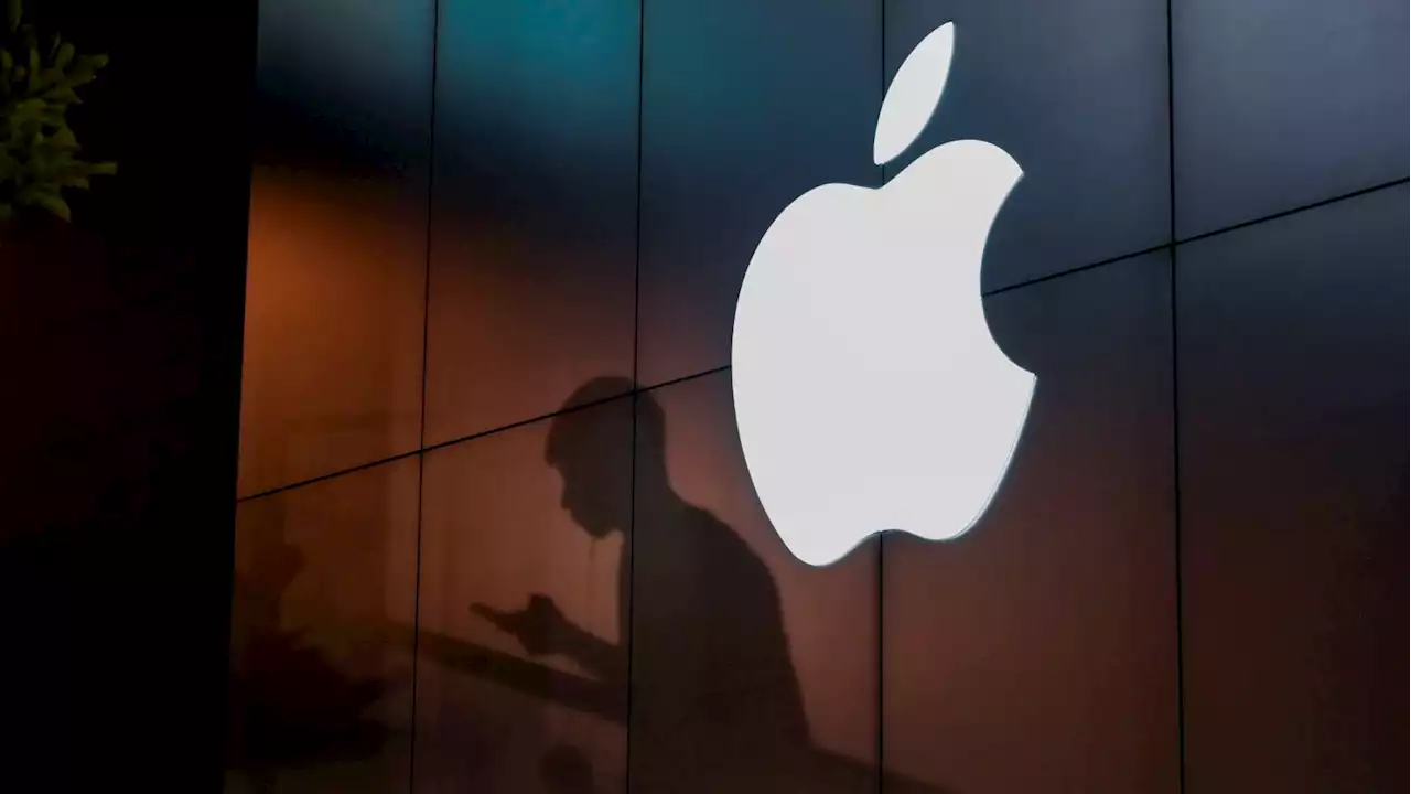 Ex-Apple Employee Robbed Company of $10M in Kickbacks: Feds