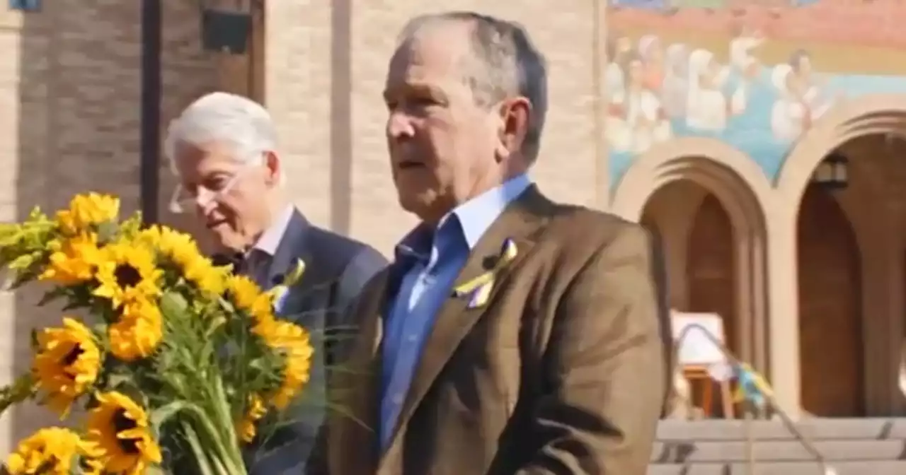 Former presidents George W. Bush and Bill Clinton visit Ukrainian church to 'show solidarity'