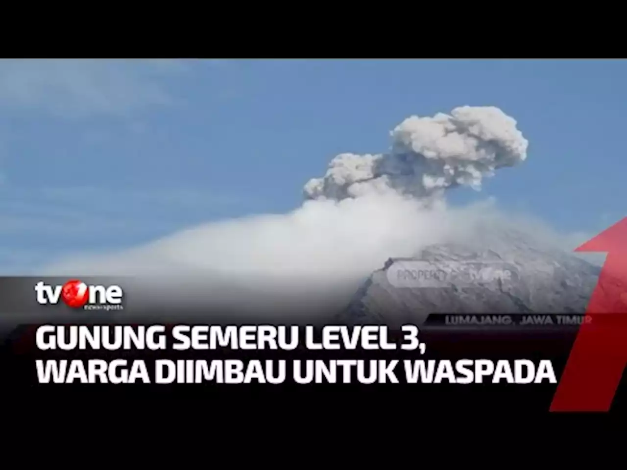 Detik-detik Video Rekaman Gunung Semeru Kembali Keluarkan Awan Panas - tvOne