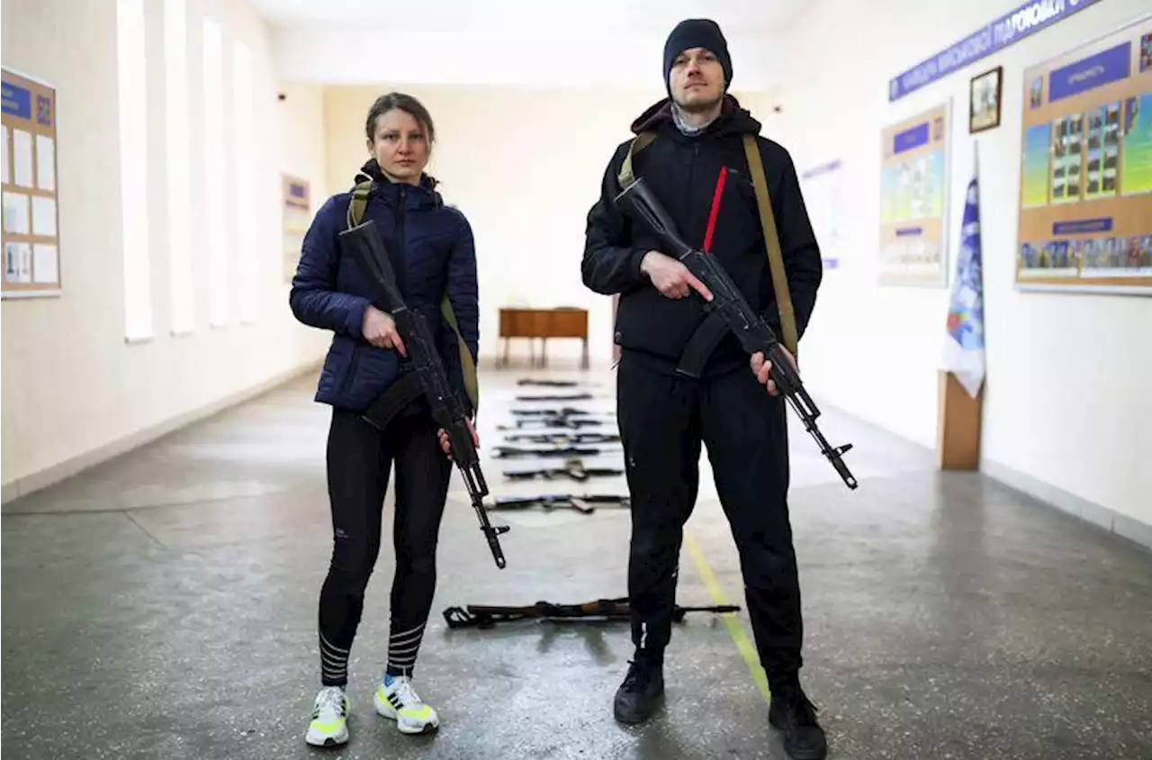 Meet the Ukrainian couples training for war