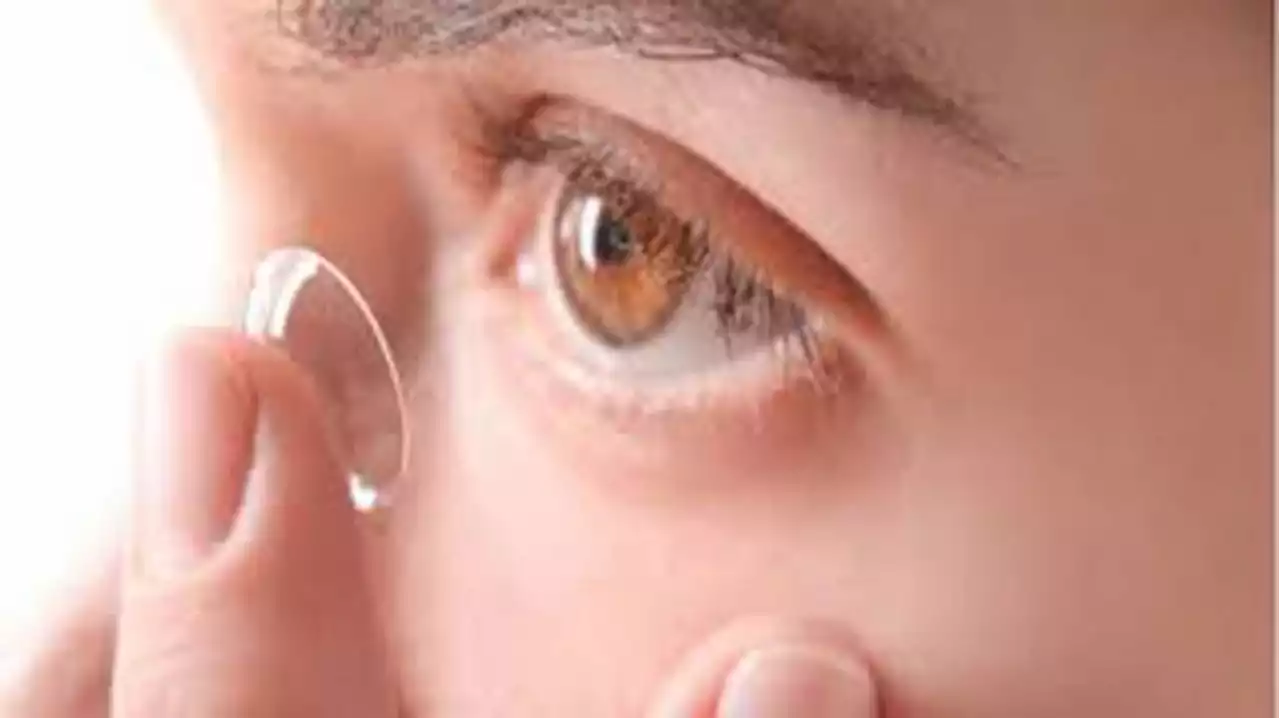 لینز لگاتے وقت کونسی احتیاطی تدابیر ضروری ہیں؟ انتہائی اہم معلومات