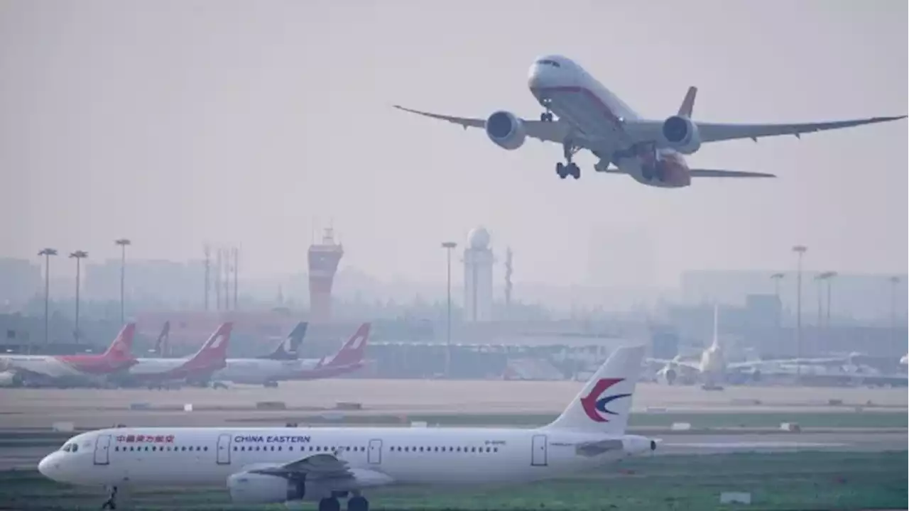 Chinese airliner carrying 132 people crashes in southern province of Guangxi, officials say | CBC News