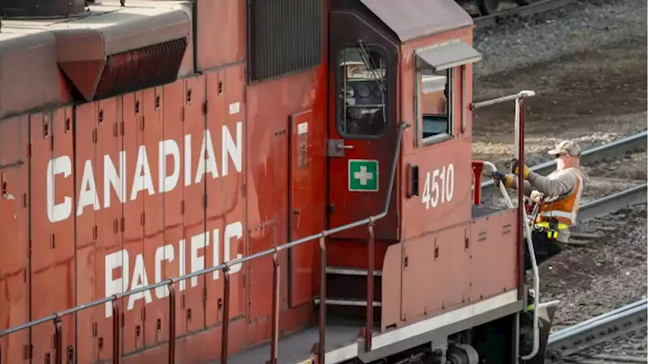 CP Rail shutdown begins as talks continue and farmers brace for potential fallout | CBC News