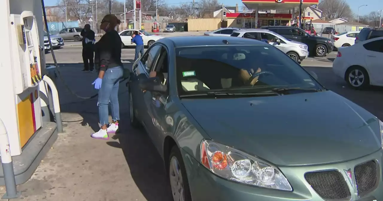 Another Chance Church of Chicago gives away tens of thousands of dollars' worth of free gas