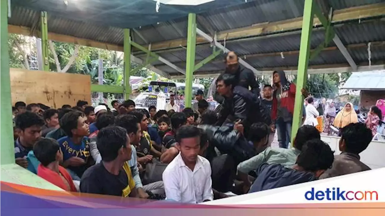 Pengungsi Rohingya Tinggalkan Desa di Aceh Bakal Dipindah ke Pekanbaru