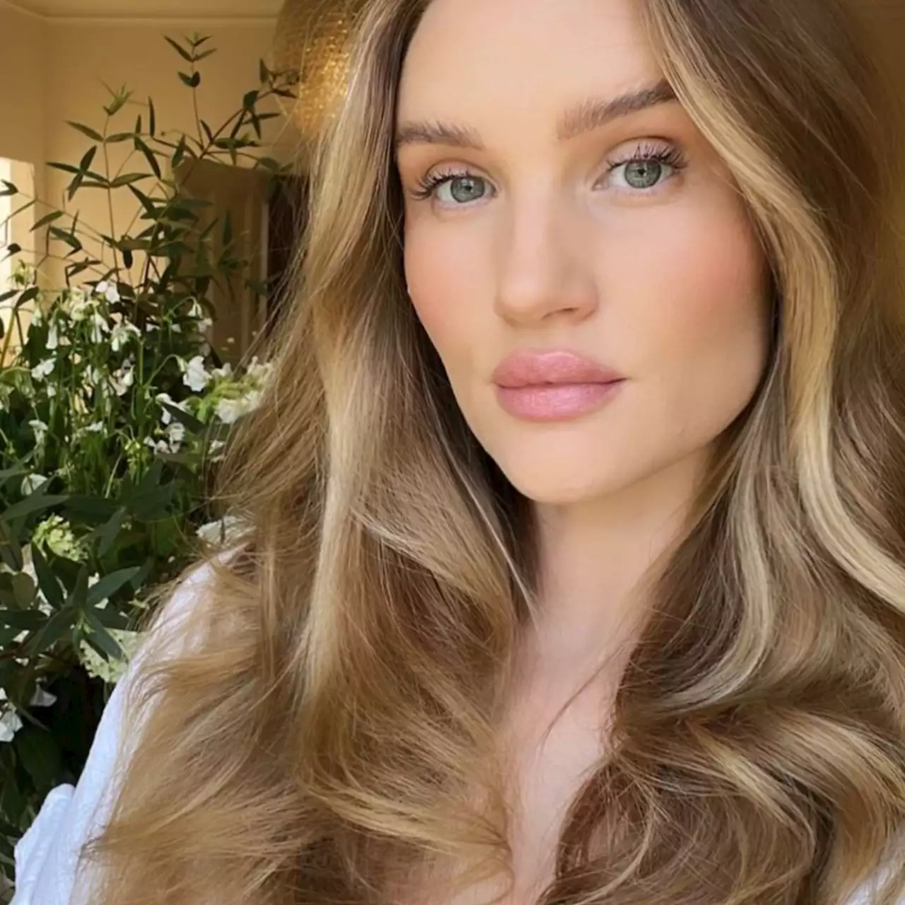 Rosie Huntington-Whiteley Shares Glimpse Into Postpartum Journey After Welcoming Baby No. 2 - E! Online