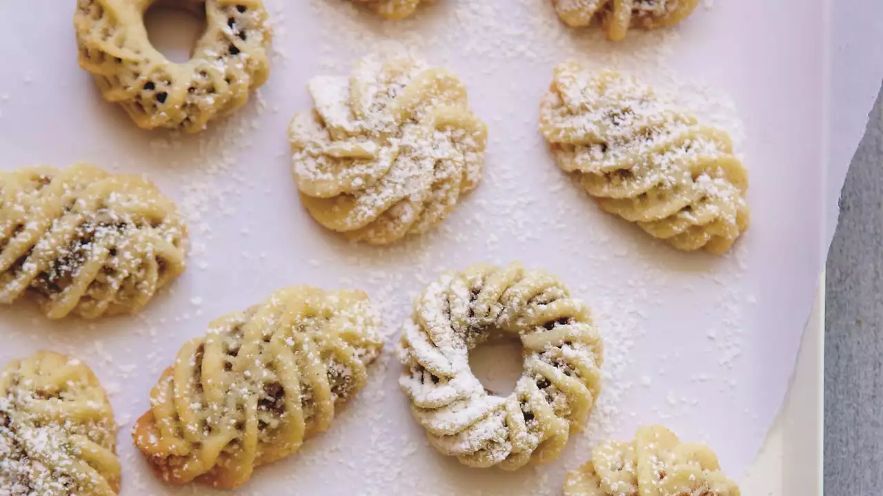 Maamoul (Pistachio, Walnut and Date Pastries)