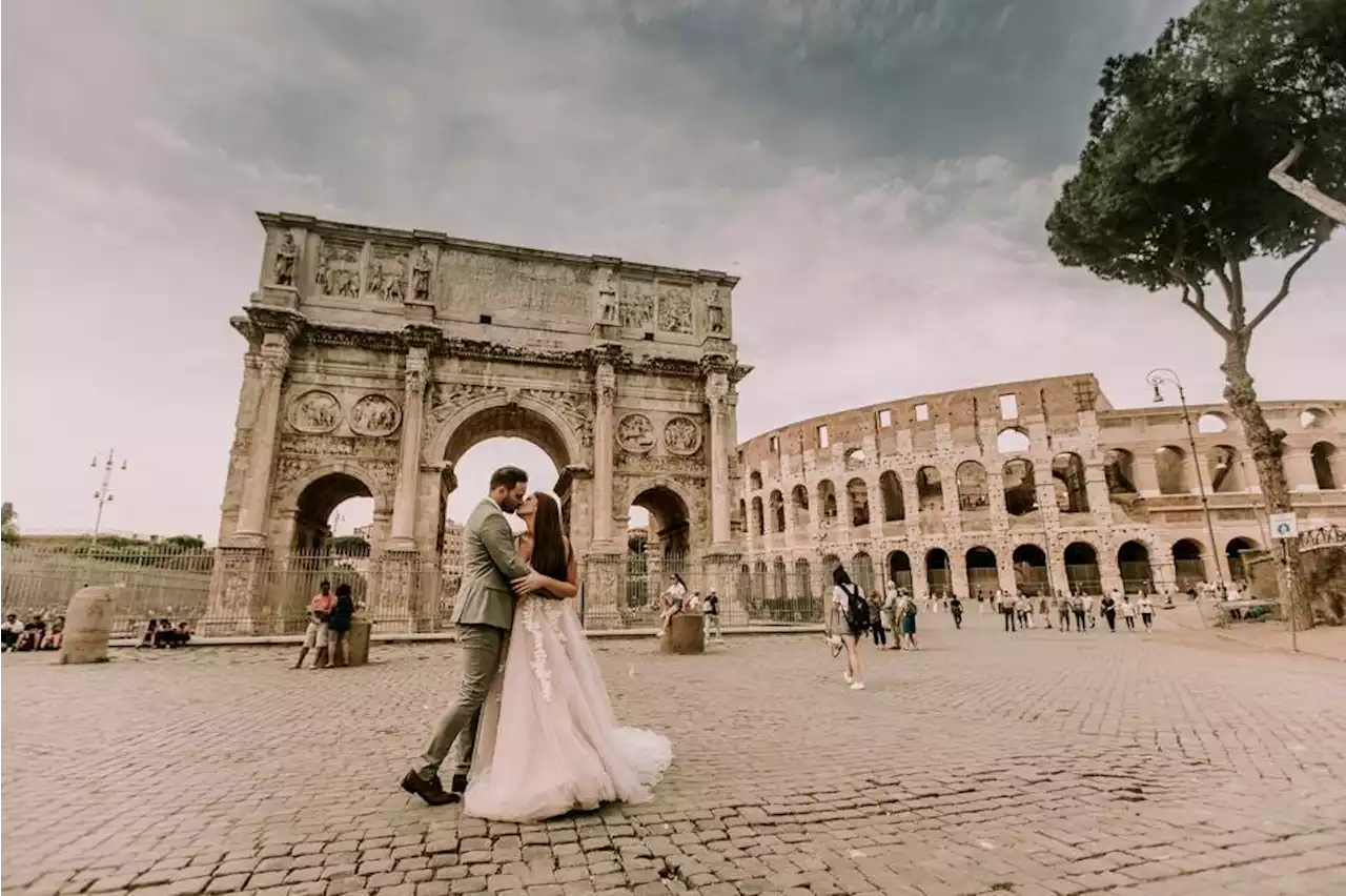 Italy To Pay Couples $2,250 If They Choose Rome As A Wedding Venue