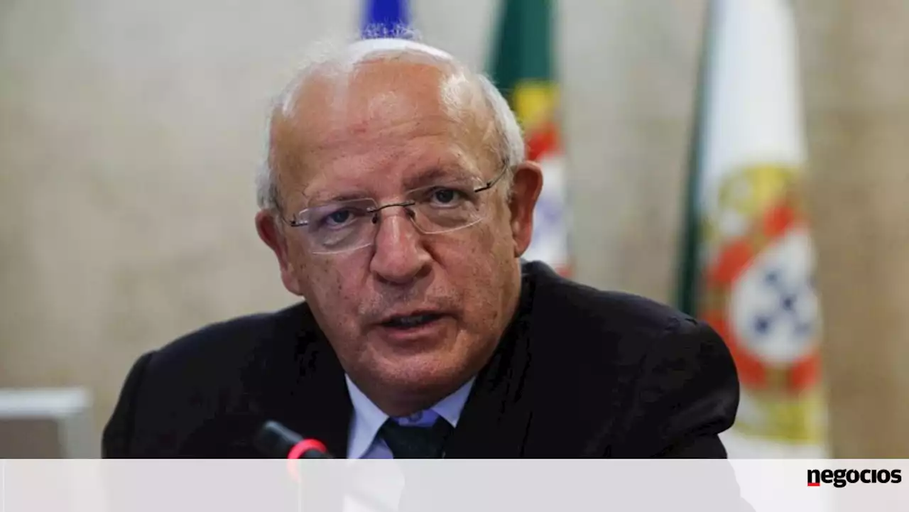 MNE: UE ainda não está em fase de proibir importações de petróleo e gás russo