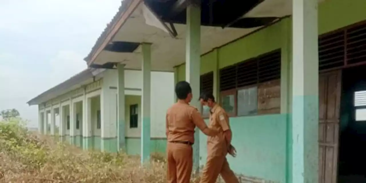 Sejumlah Sekolah di Kabupaten Bekasi Rusak Parah, Perbaikan Direncanakan 2023 | merdeka.com