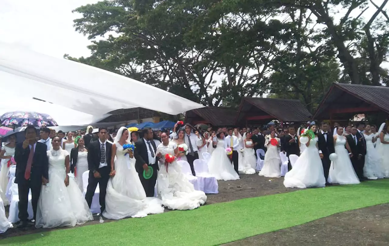 1,200 couples get married in free mass wedding rite in Lanao Norte town