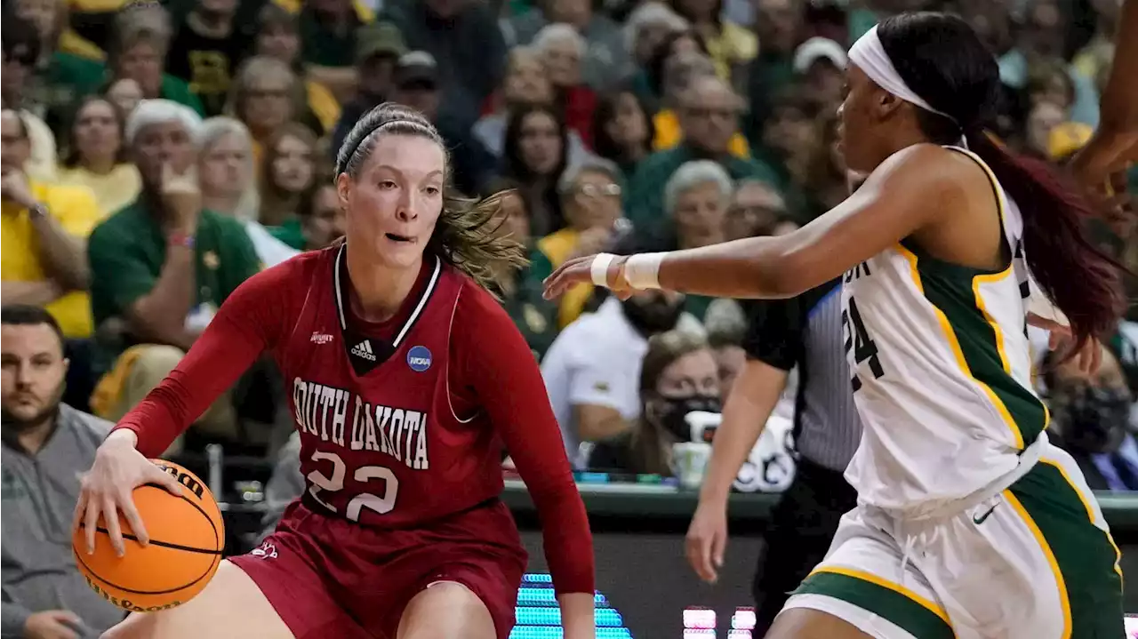 South Dakota Stuns Baylor, Advances to Sweet 16 for First Time