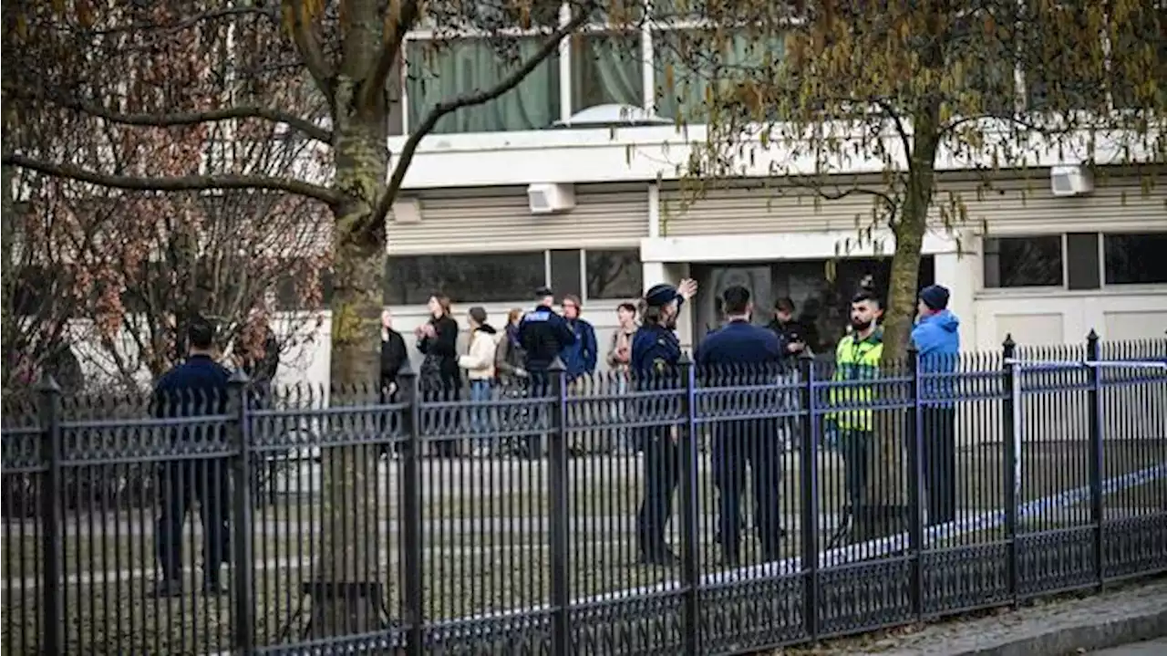 Festnahme nach mutmaßlich schwerer Straftat an Schule