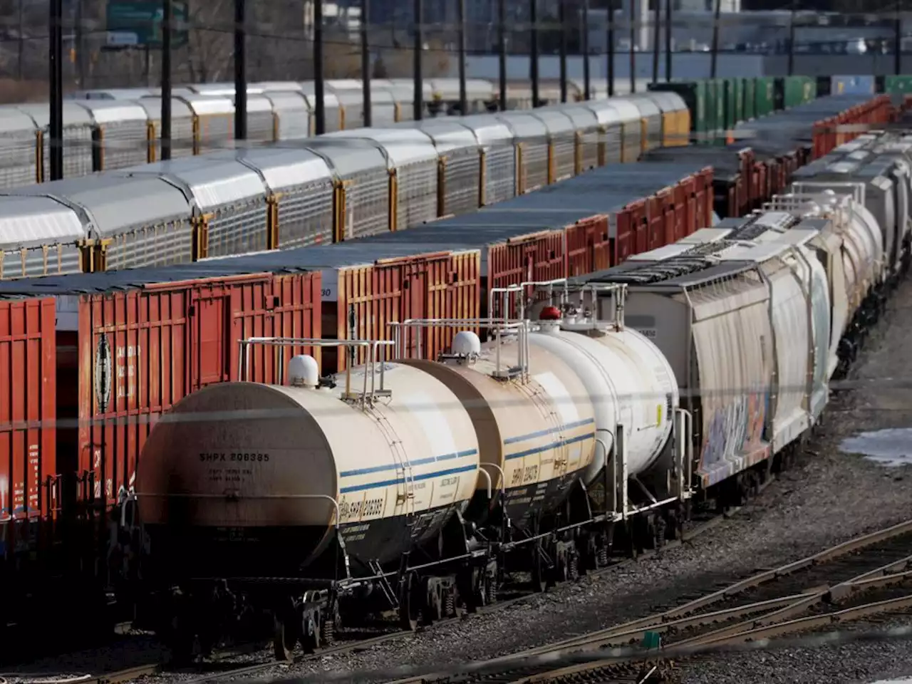 CP Rail shutdown to add to commodities supply shock sparked by Ukraine war