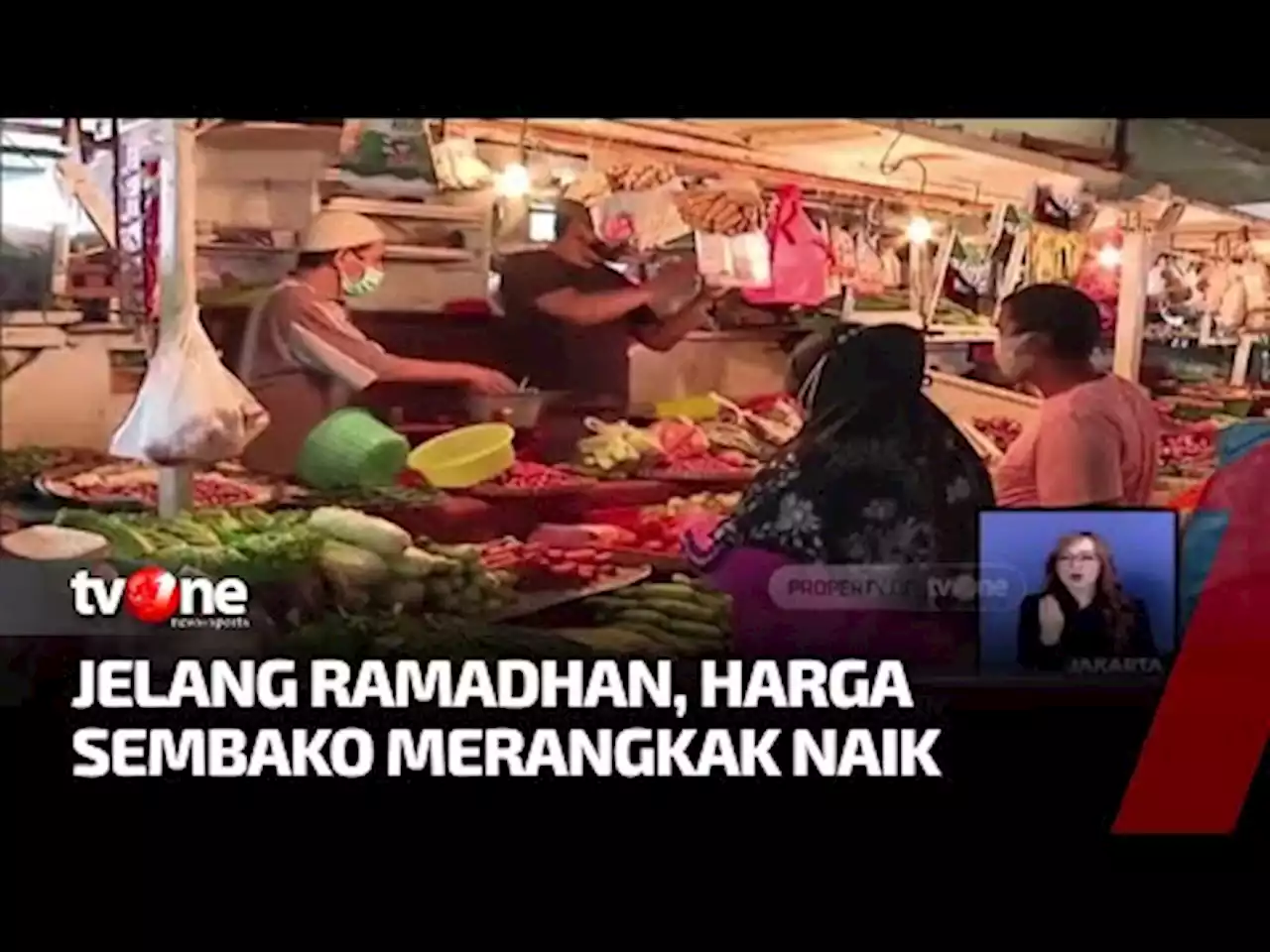 Harga Bahan Pangan Merangkak Naik, Minyak Goreng Curah Masih Langka di Pasar - tvOne