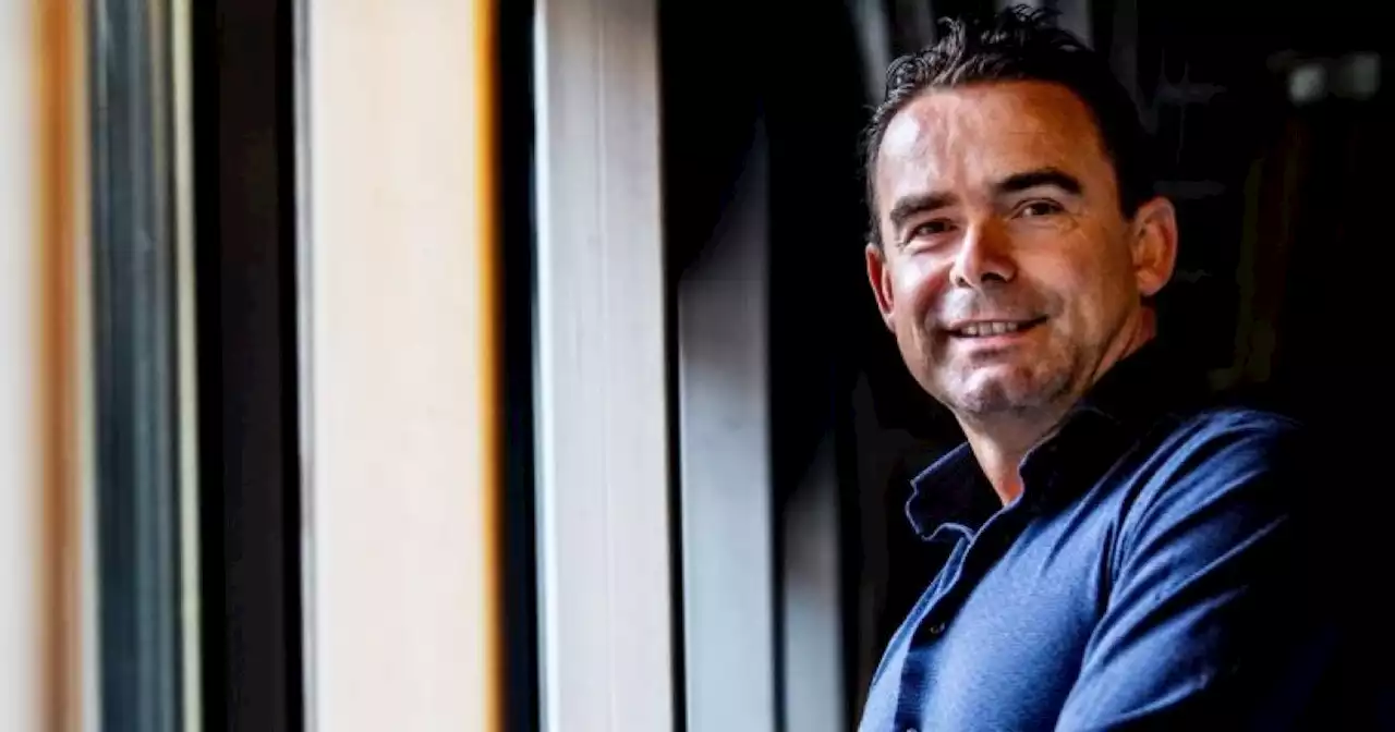 'Overmars staat voor bliksemrentree in het voetbal en tekent in België'