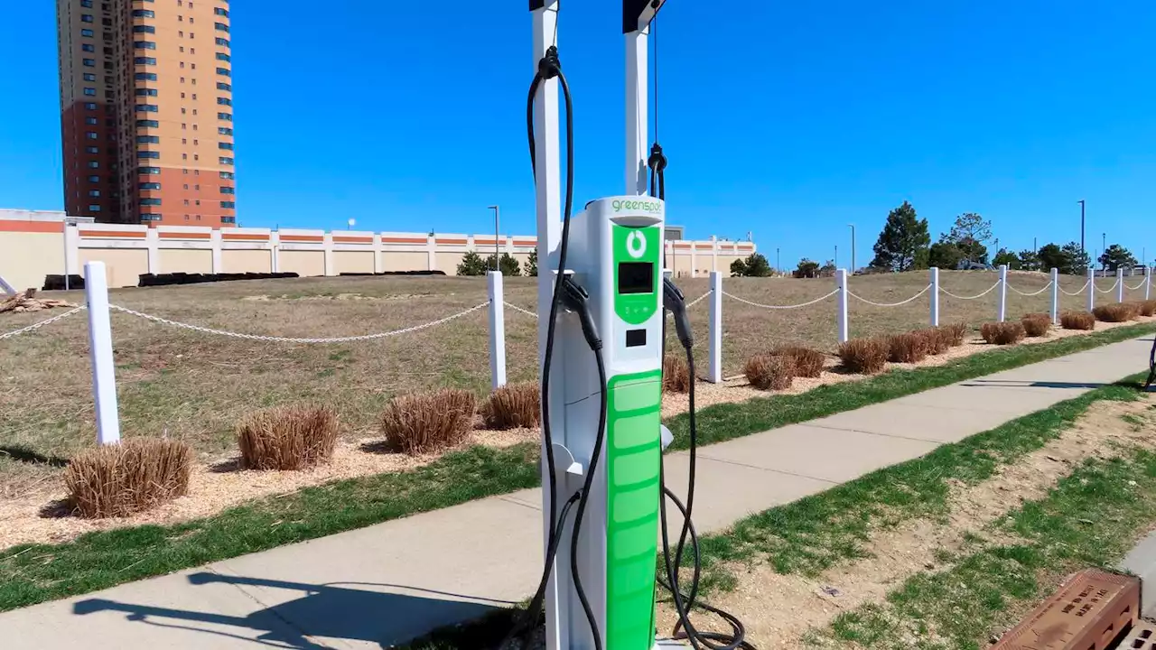 As gas prices rise, towns add electric car charging stations