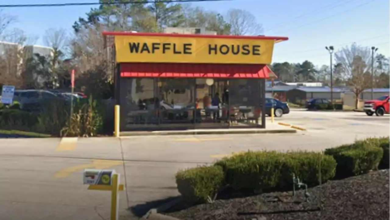 1 wounded in Auburn Waffle House shooting