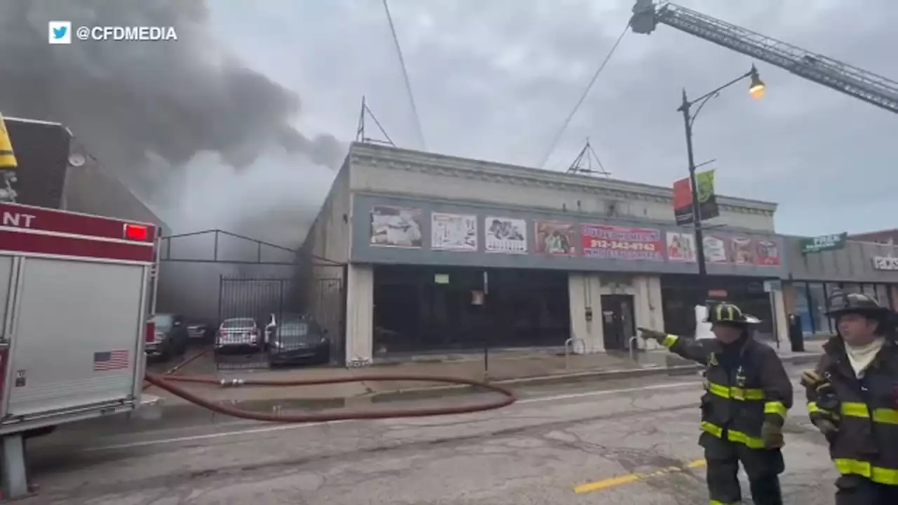 Chicago fire in Albany Park destroys discount store on Lawrence Avenue, CFD says