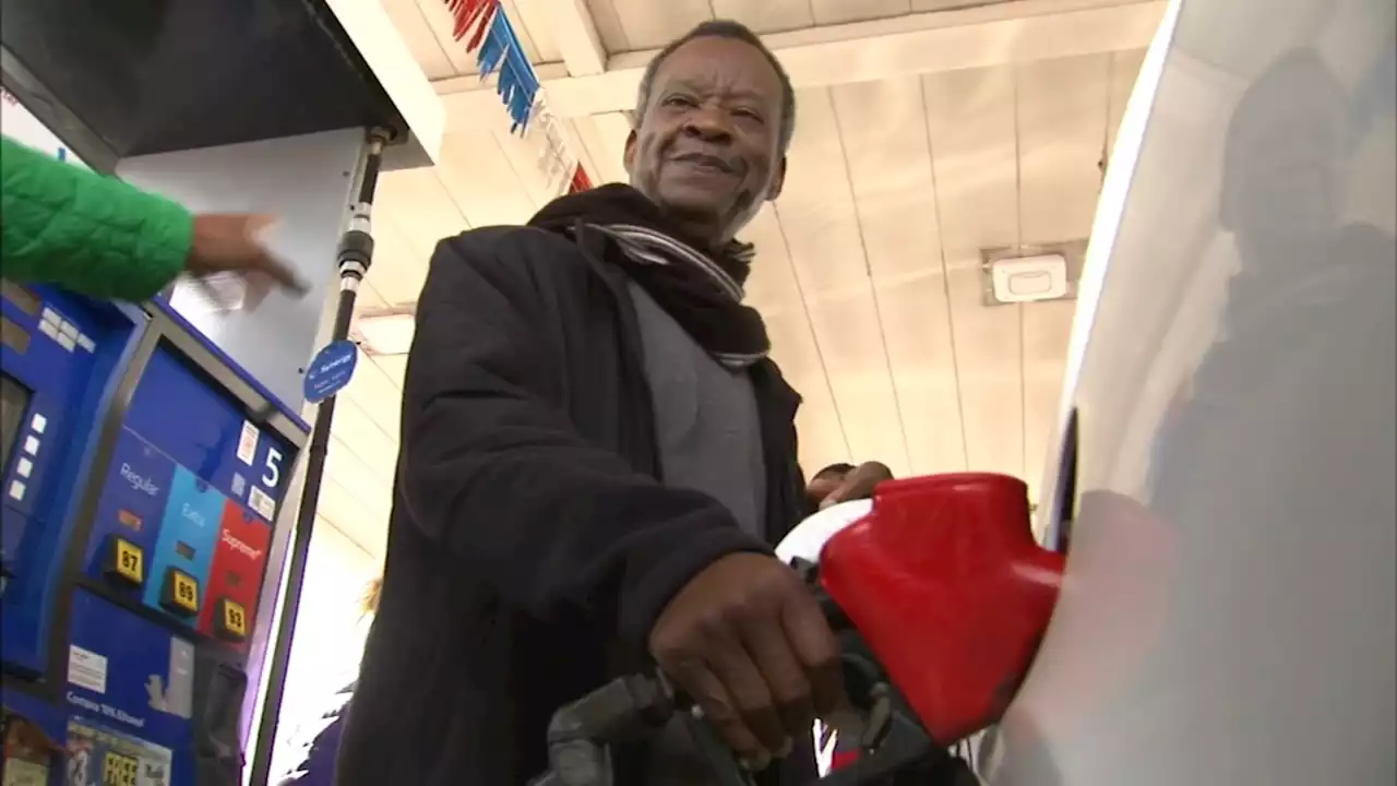 Chicago gas: Businessman Willie Wilson expanding free fill-ups to Cook County, donating $1M Thursday