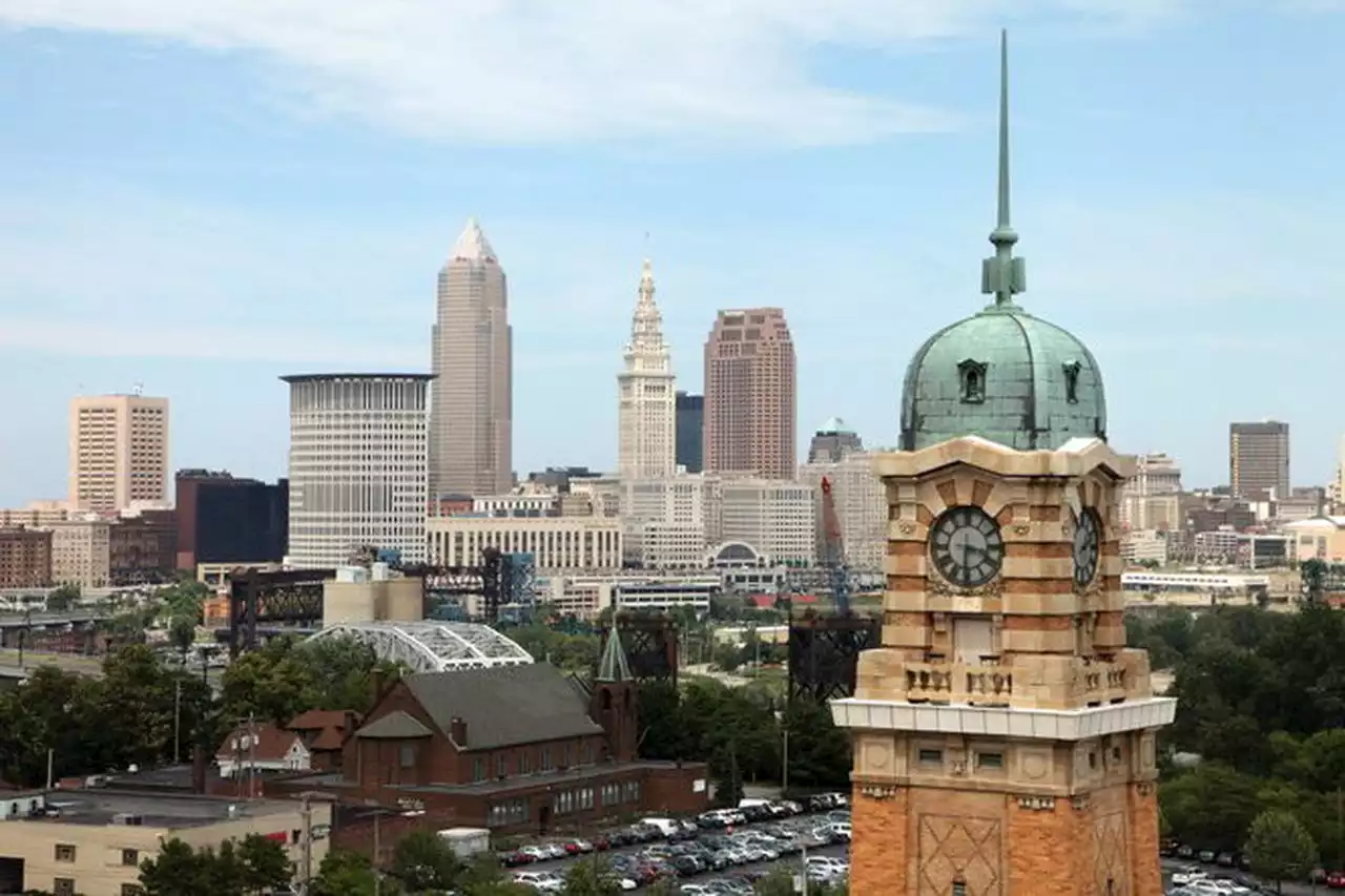 Alcohol sales, pop-up stalls, other West Side Market reforms win approval from Cleveland City Council