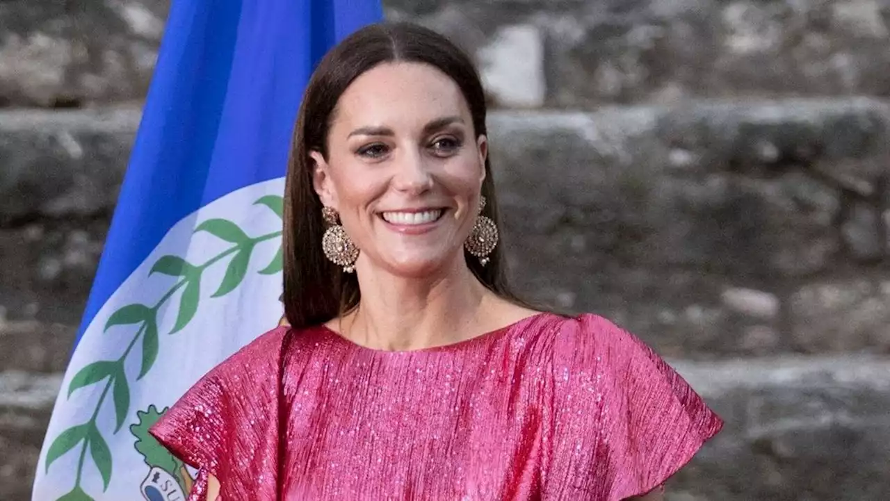 Kate Middleton scintillante : robe 'vampire' et pochette brodée sur les terres des Mayas