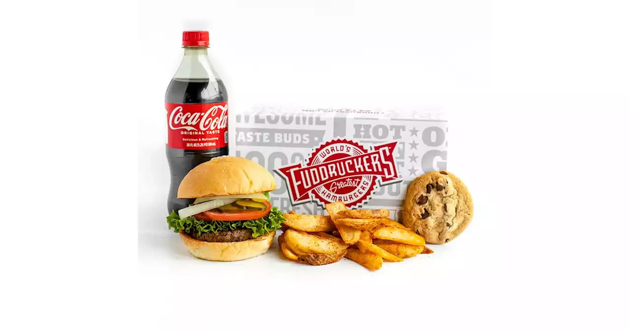 You think Fuddruckers is dead? Texas burger joint is reopening in Dallas’ suburbs