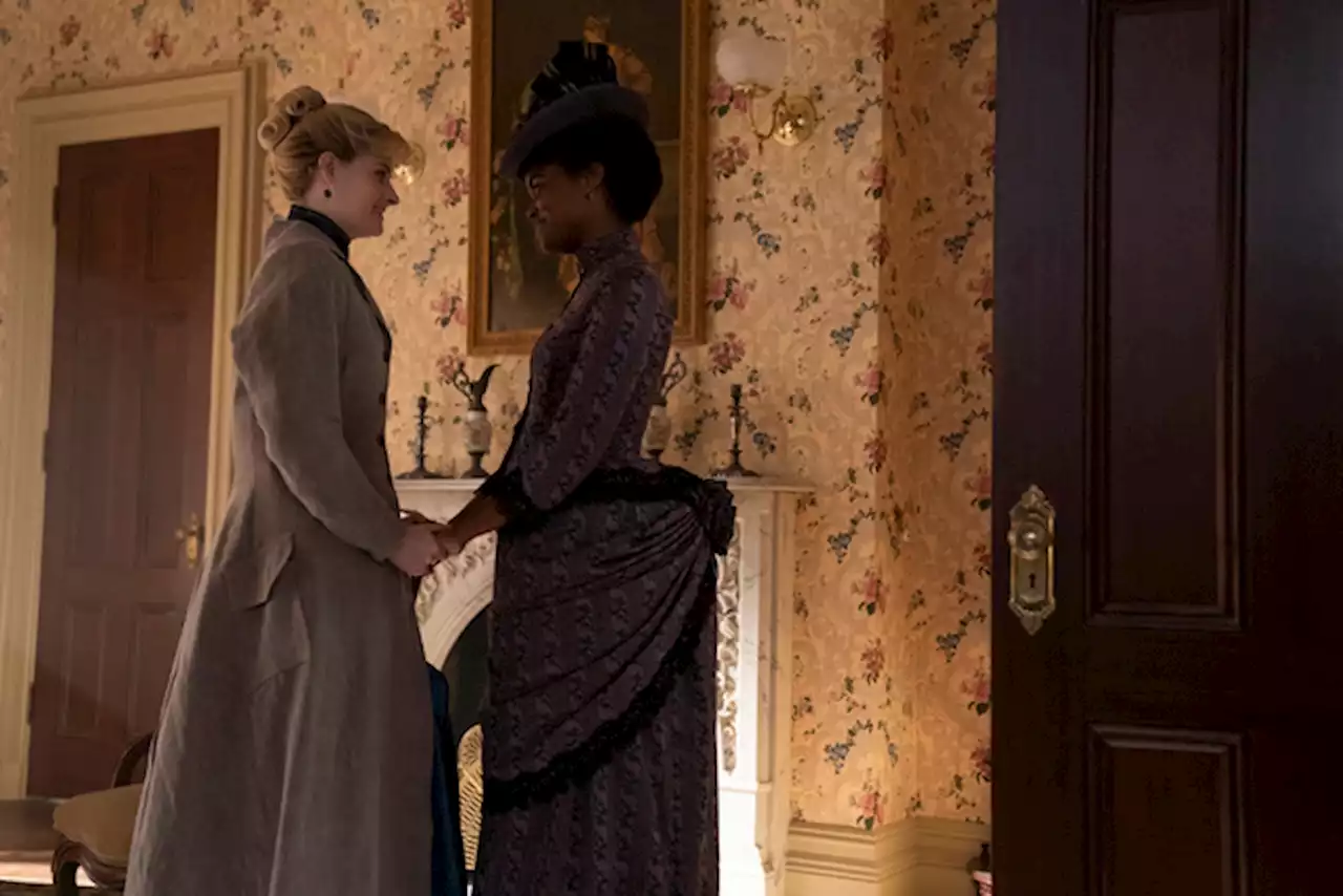 ‘The Gilded Age’: Julian Fellowes & Sonja Warfield Address Peggy’s Complicated Past, Marion’s Future & Possible ‘Downton Abbey’ Connection