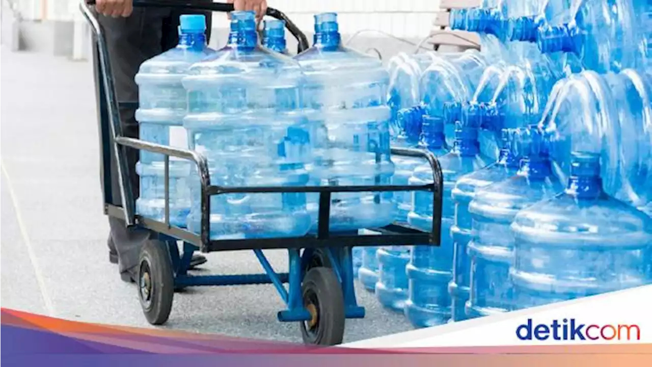 Air Minum Dalam Kemasan Kena Matahari, Amankah Dikonsumsi? Ini Kata Pakar