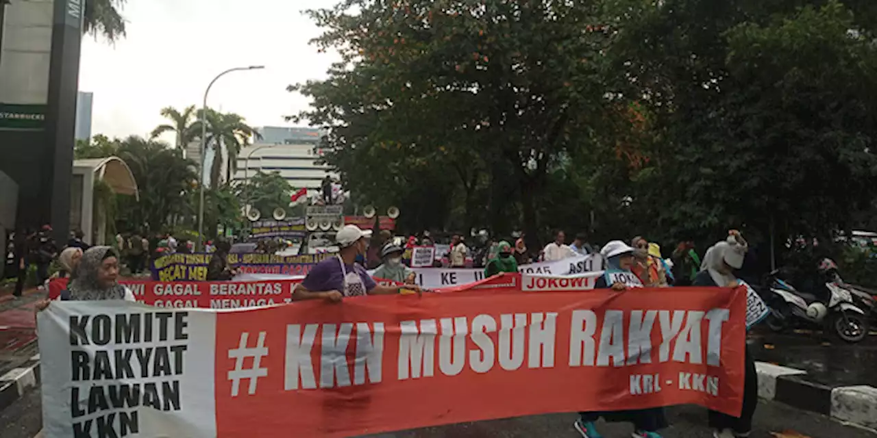 Aksi di Gedung KPK, Emak-emak dan Mahasiswa Desak Tuntaskan Dugaan KKN Gibran dan Kaesang