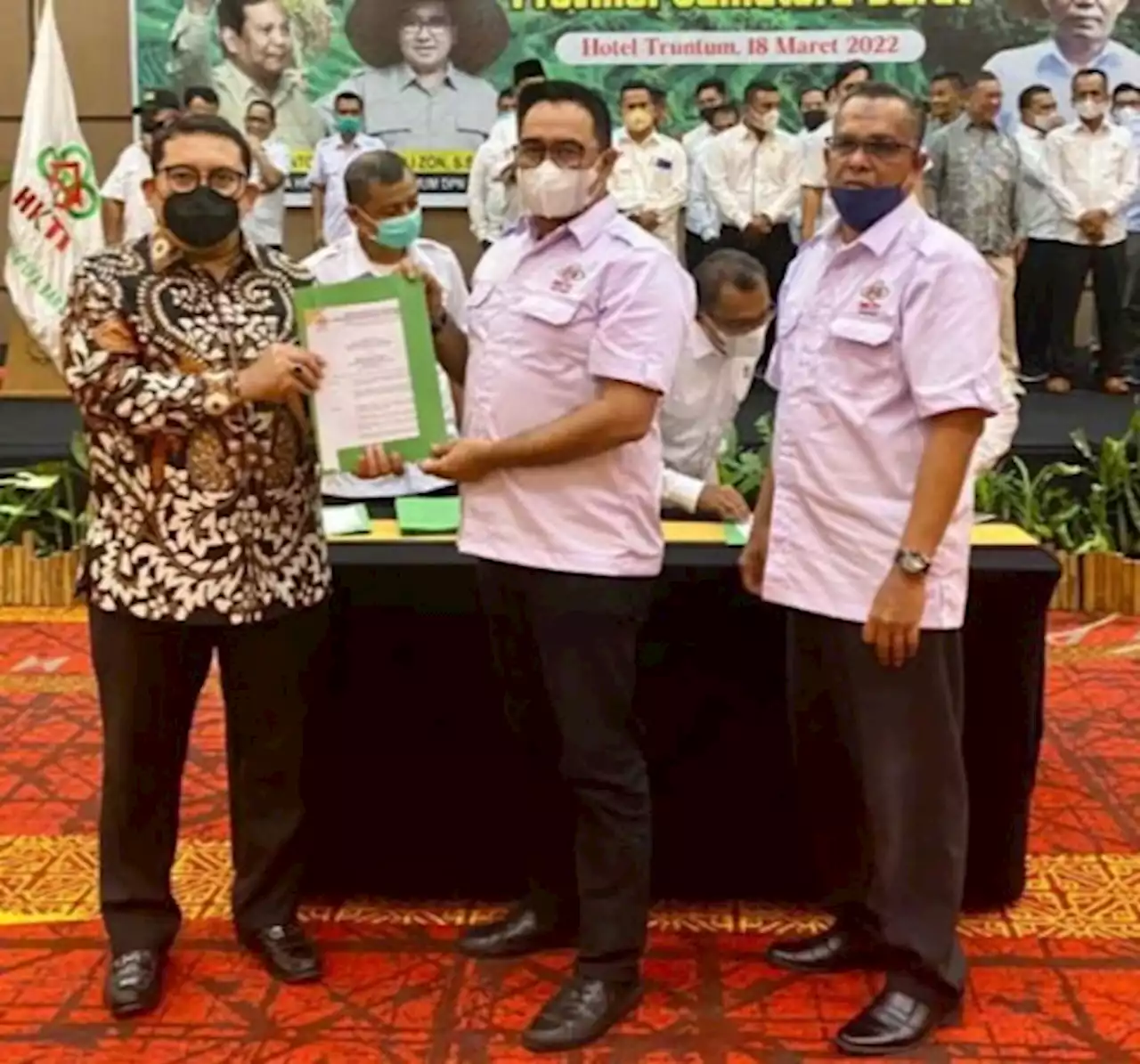 Dilantik Fadli Zon, Dafrawira De Hansen Pimpin HKTI Padang