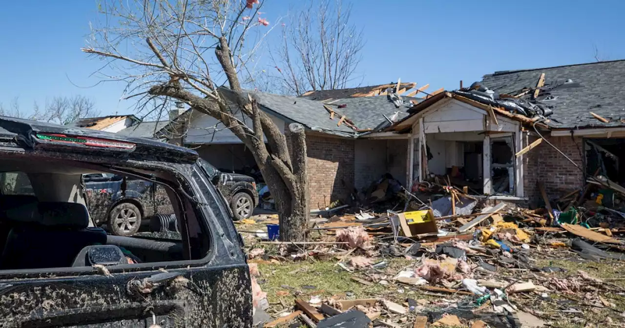 'We're going to make it': Neighbors get to work on repairs after tornado rips through Round Rock