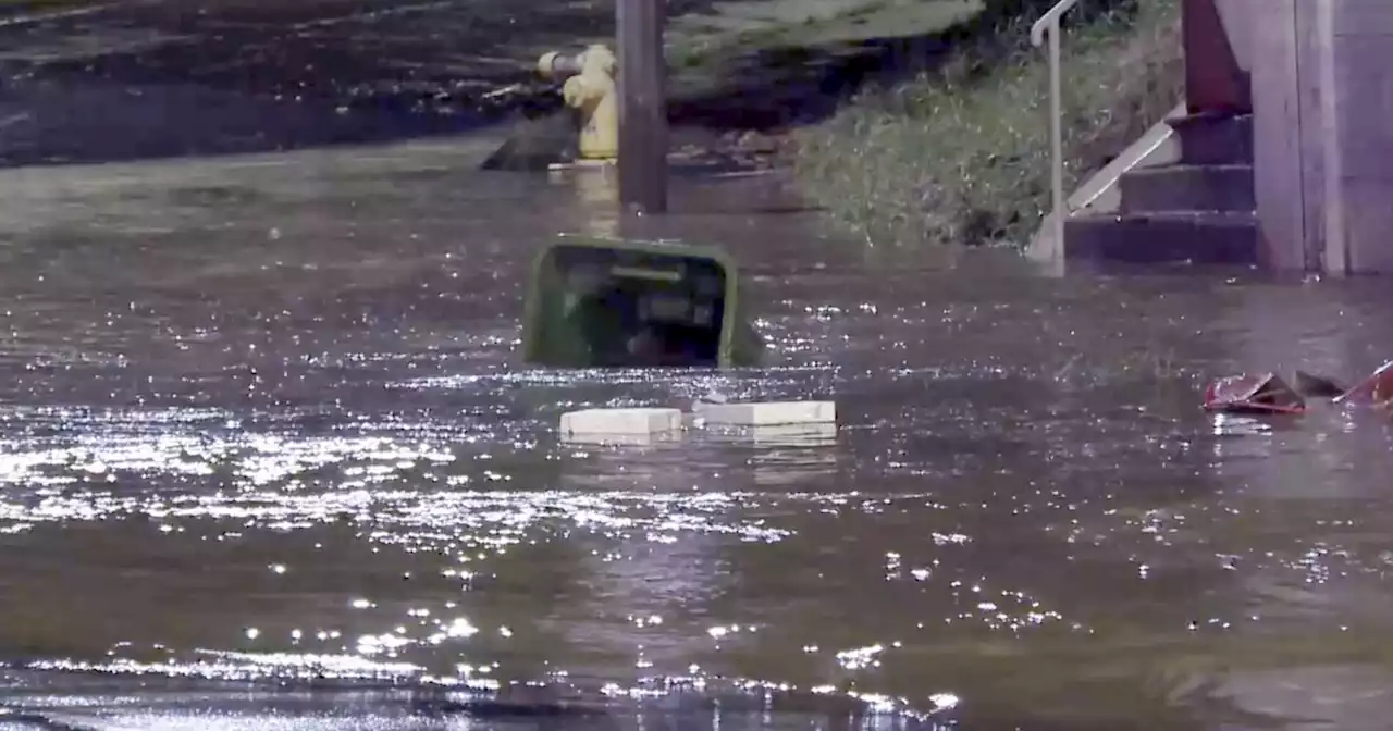 Sinkhole opens after water main breaks in Hollywood Hills