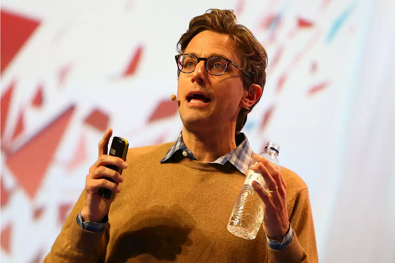 BuzzFeed Investors Have Pushed CEO Jonah Peretti to Shut Down Entire Newsroom, Sources Say