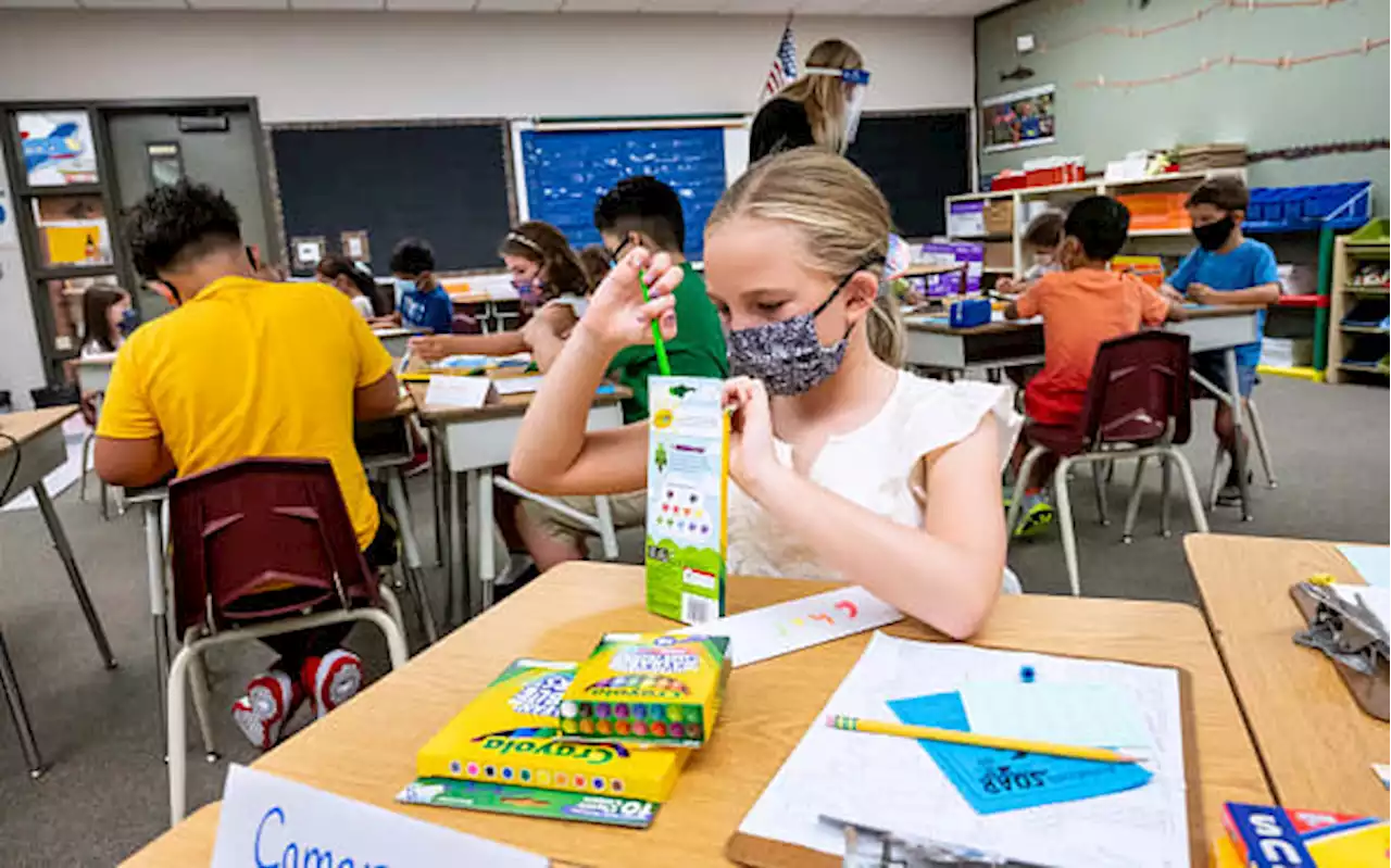 Teachers' Union Approves LAUSD Lifting Indoor Mask-Wearing Mandate