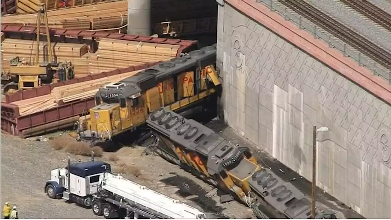 13 Freight Train Cars Derail in Colton