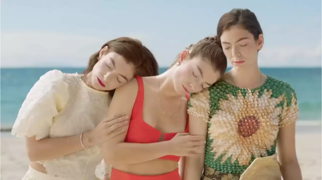 Multiple Versions Of Lorde Chill On A Beach In “Secrets From A Girl (Who’s Seen It All)” Video