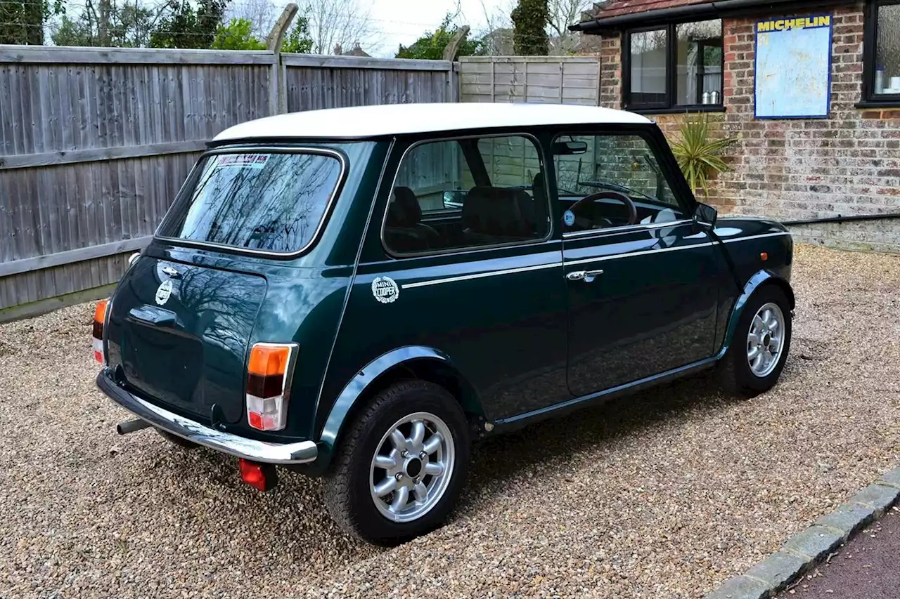 Like-new Mini Cooper RSP for sale