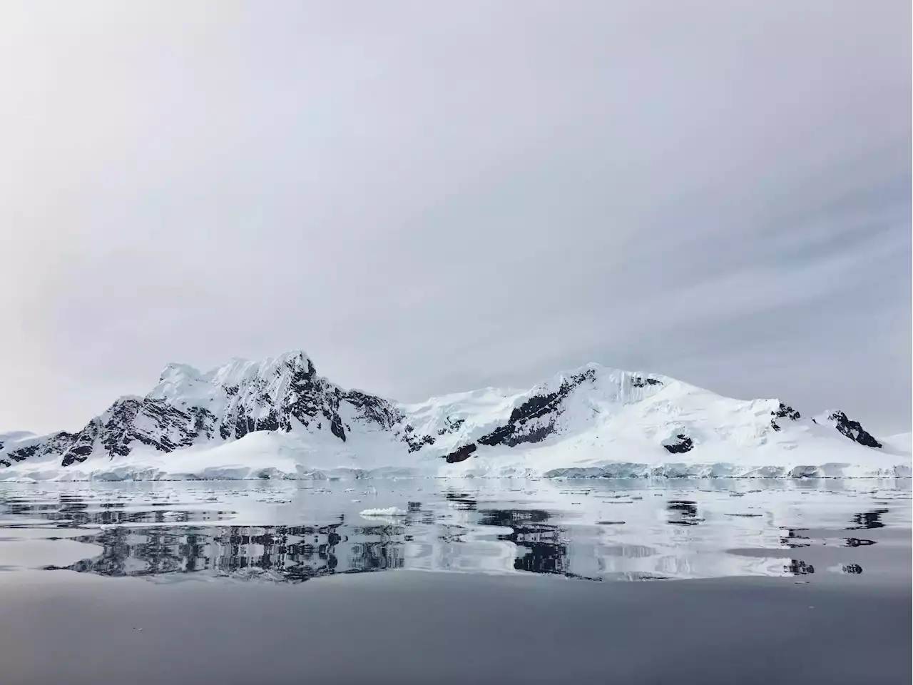 Record-breaking heat is bombarding the North and South poles