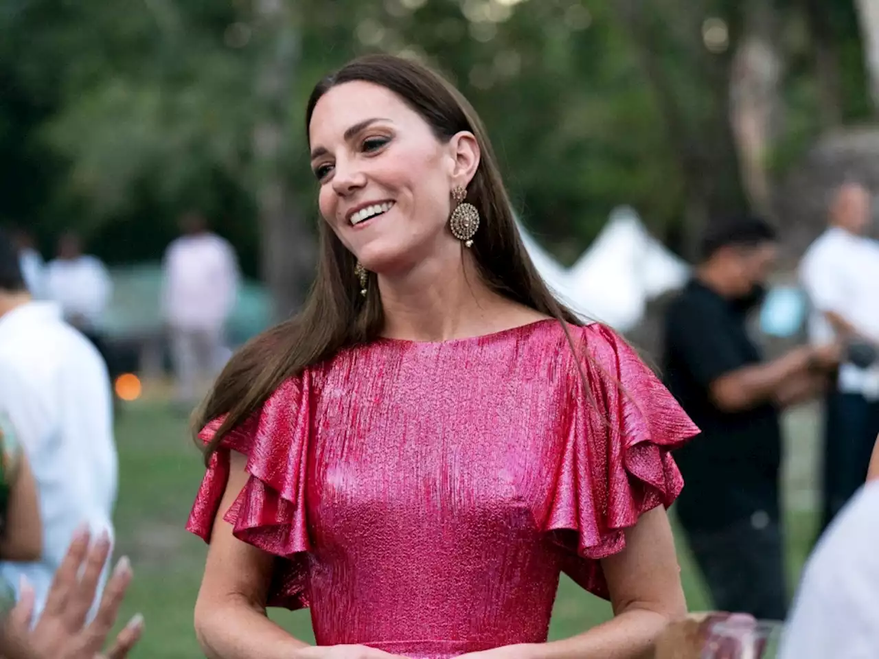 Kate Middleton's Formal Belize Look Included Statement Earrings — & We Found A Similar Style Perfect for Spring