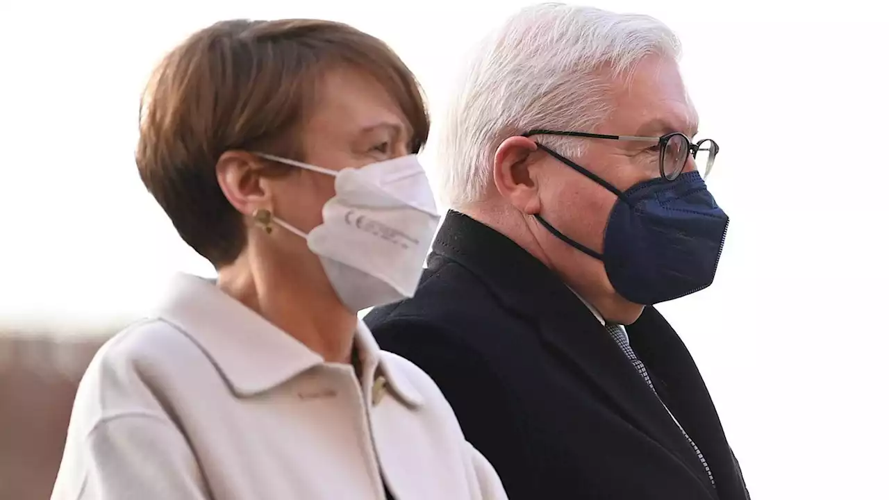 Bundespräsident Frank-Walter Steinmeier und seine Frau haben sich mit Coronavirus infiziert