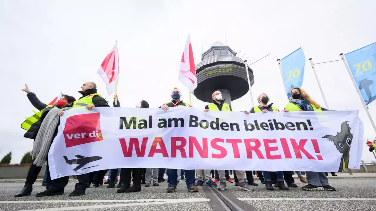 Warnstreik der Sicherheitskräfte legt deutsche Flughäfen lahm