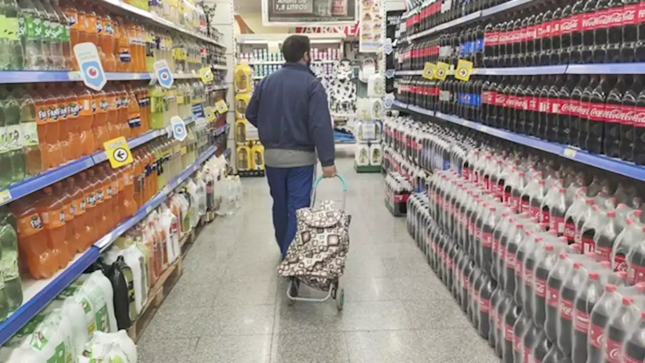 El Gobierno acordó con supermercados retrotraer los precios al 10 de marzo