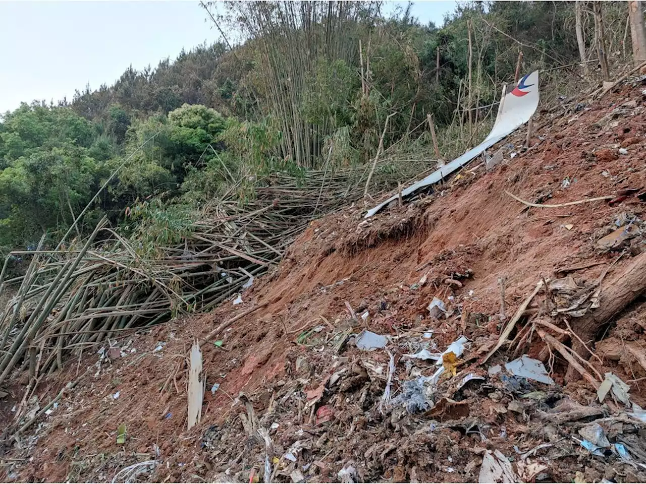 China searches for victims, flight recorders after first plane crash in 12 years