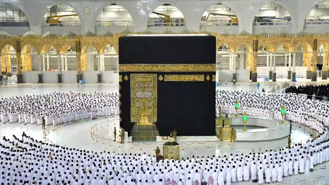 بدء تجهيزات الاعتكاف بالحرم المكي.. وإتاحة استخراج التصاريح قريبًا