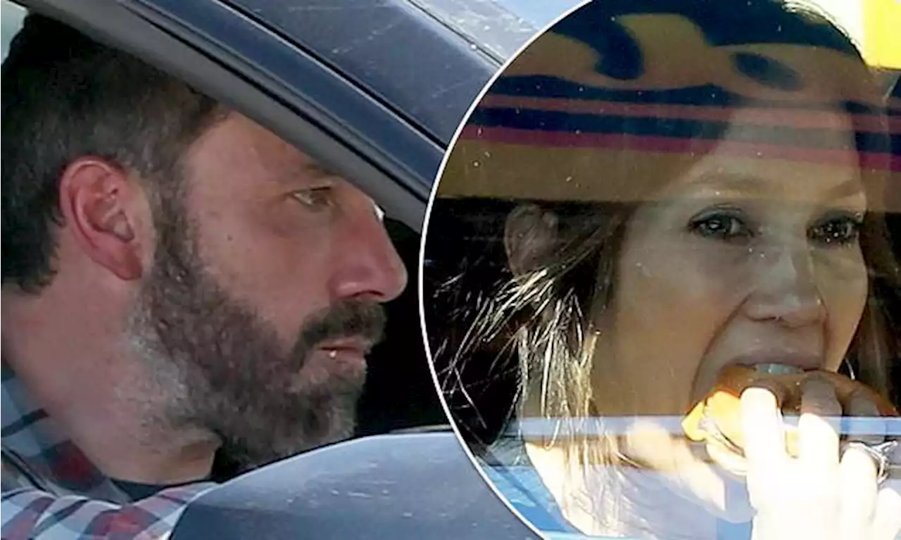 Jennifer Lopez tucks into a cheeseburger on fast food run with Affleck