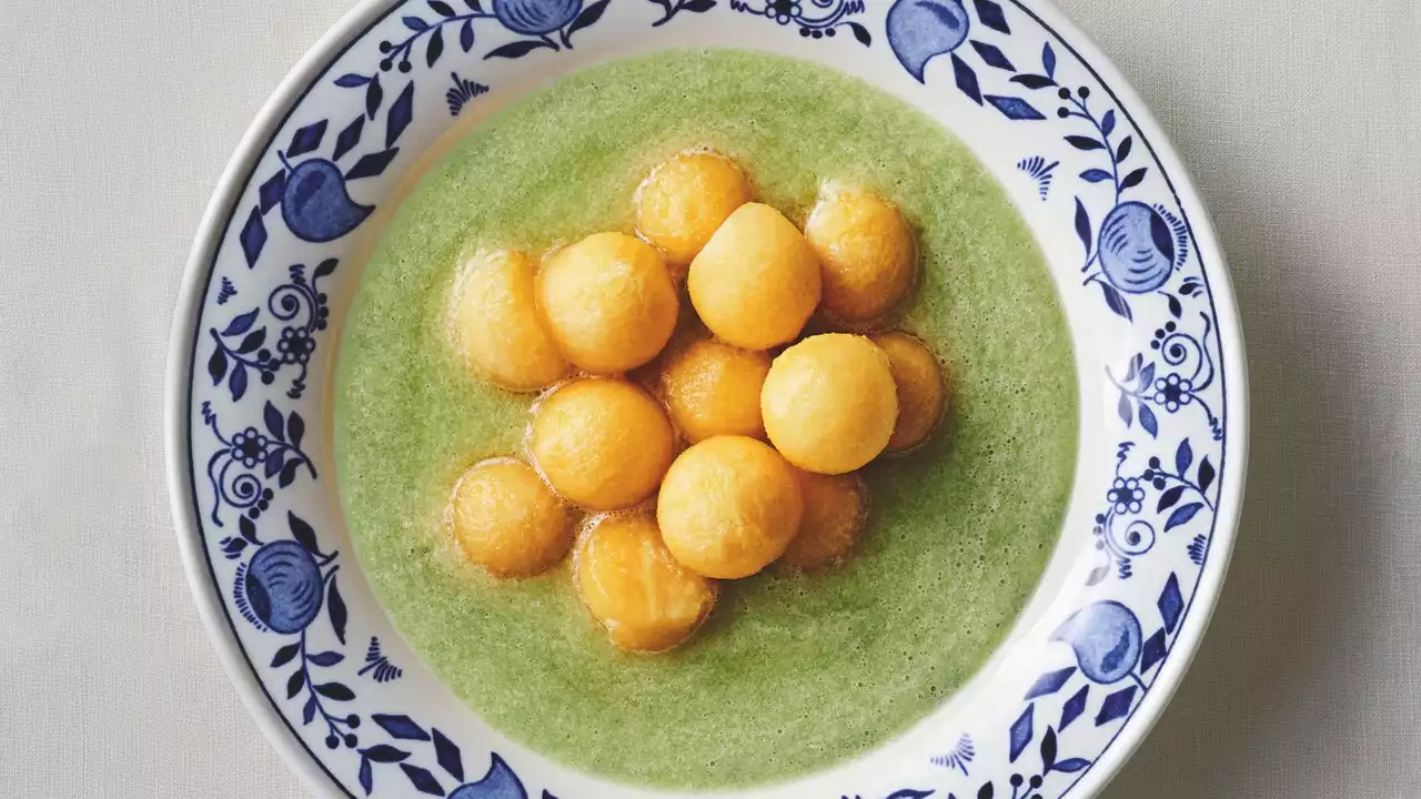 Cantaloupe in Honeydew Almond Soup