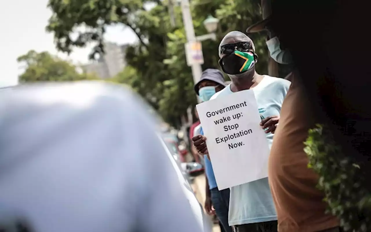 E-hailing drivers prepare to march on the offices of the Gauteng Transport MEC