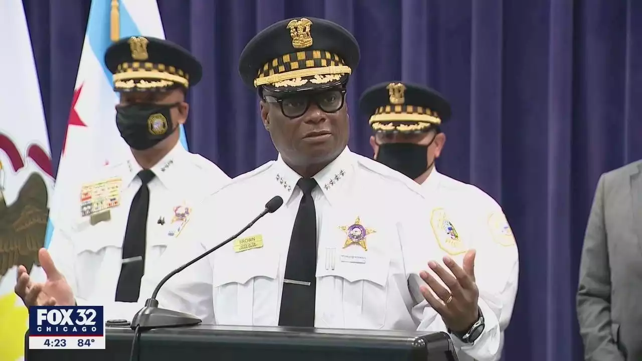 Chicago's top cop asks for public's help identifying gunman who killed 2 in South Shore